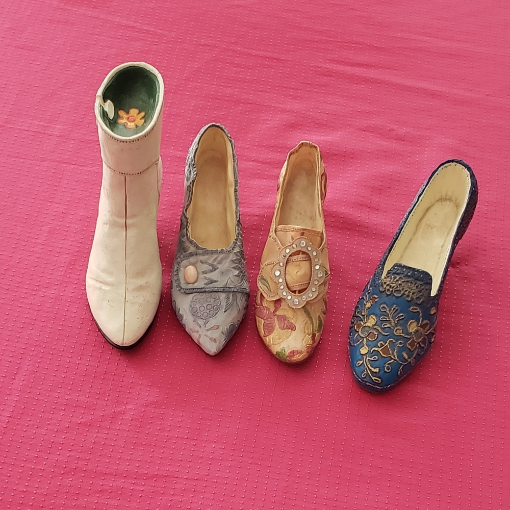 Miniature Ceramic collectible shoes